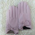 Кожаные перчатки из кожи высокого качества светло-розового цвета